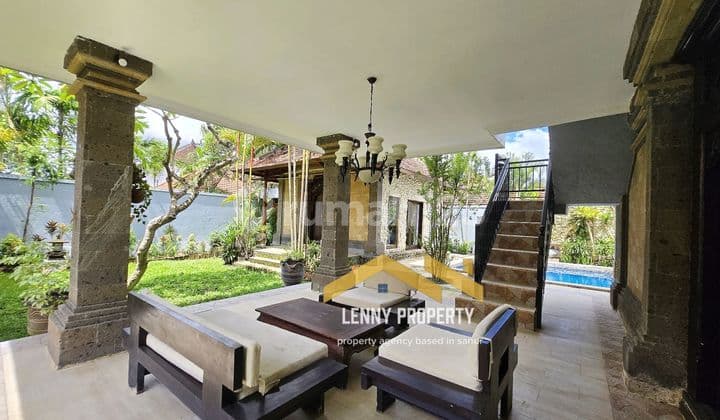 Three Bedrooms Balinese Villa Near Dyatmika School For Yearlyrental