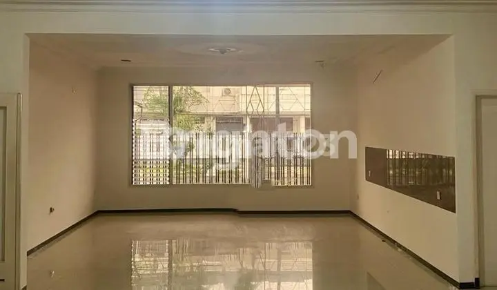 Raya Langsep Commercial Building, Malang