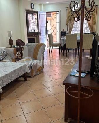 Fjhi. Rumah Disewakan di Cluster Taman Simpruk Lippo Cikarang