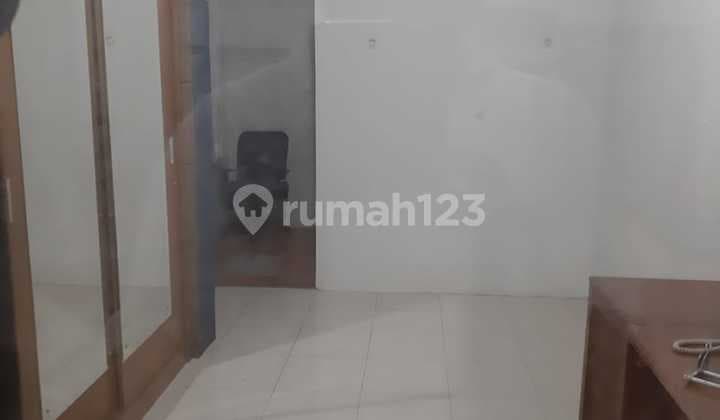 Faeh. Rumah Dijual di Taman Beverly Lippo Cikarang