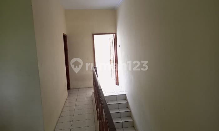 Fdfj. Ruko Disewakan di Notredame Deltamas Cikarang