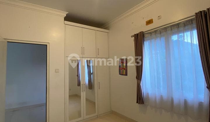 Feb. Semi-Furnished House for Rent in West Esplanade Grand Wisata