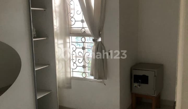 Fbhd. Rumah dijual di Picadily Lippo Cikarang