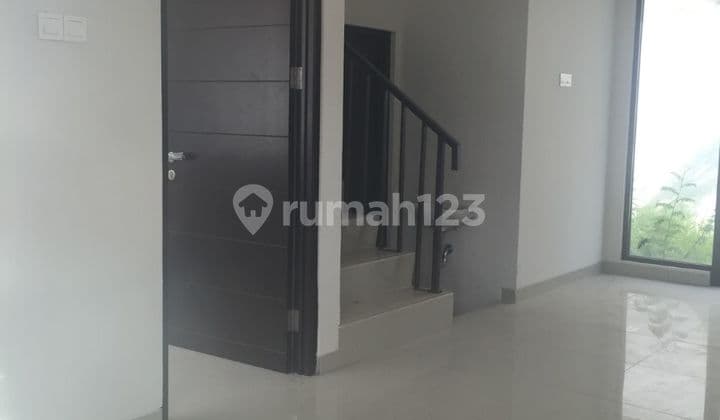 Fdie. Rumah Dijual di Cosmo Lippo Cikarang