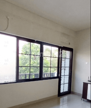 Fcdg. Disewakan Rumah Di Cosmo Estate Lippo Cikarang