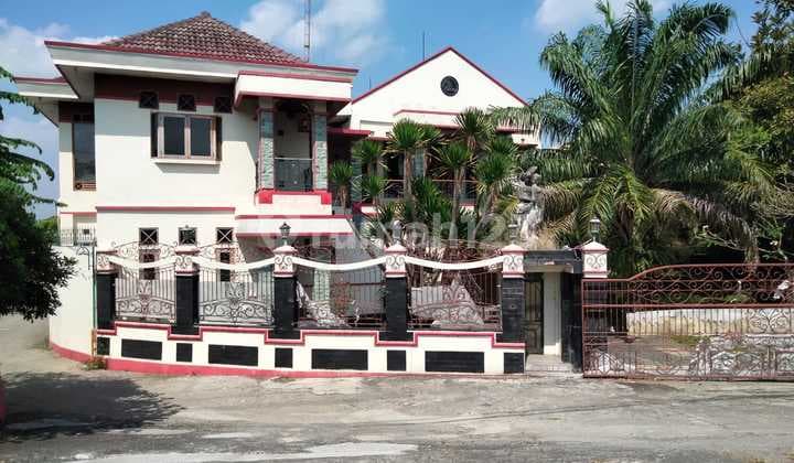 Rumah Kantor Di Jl Ringroad Selatan Jl Ahmad Yani , Bangunharjo Sewon Bantul Yogyakart.