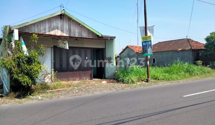 House on the Side of Purwomartani Street, Kalasan, Sleman, Yogyakarta.