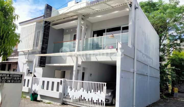 Rumah 2 Lantai full Furnished dekat RS JIH Condong Catur Sleman Yogyakarta