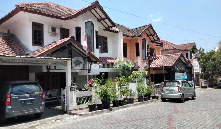 Rumah 2 Lantai Perum Griya Perwita Asri Depok Sleman Jogjakarta