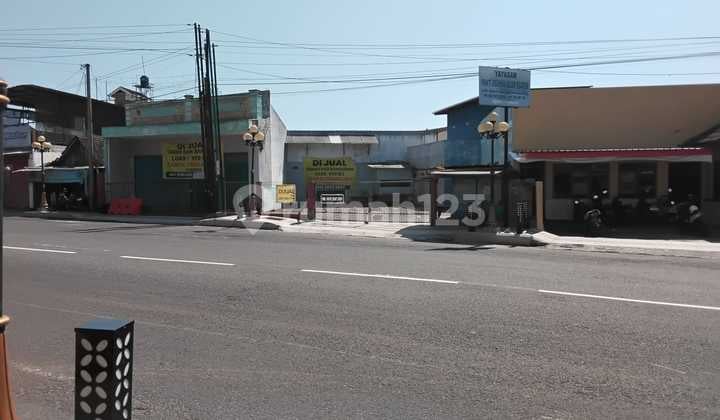 Shop House & Warehouse Area 566 Square Meters Strategic Location in Siyono Kidul Wonosari