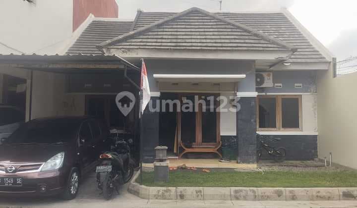 Rumah Tinggal Dalam Perum Ambarukmo Residence Depok Sleman