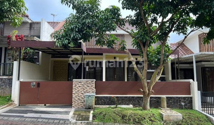 For Sale Well-Maintained Furnished House in Greenland Tidar, Malang