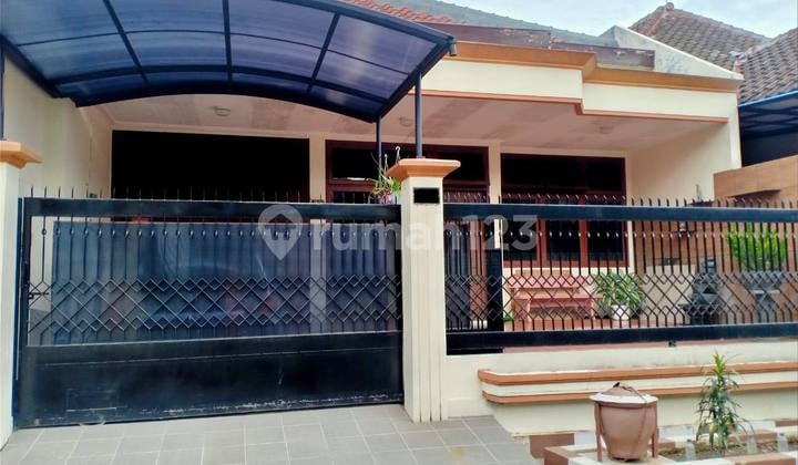 Rumah Terawat Luas Siap Huni di Bukit Dieng Malang