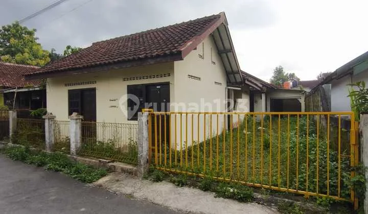 Super Cheap Boarding House Near UII Campus on Jalan Kaliurang Km 13