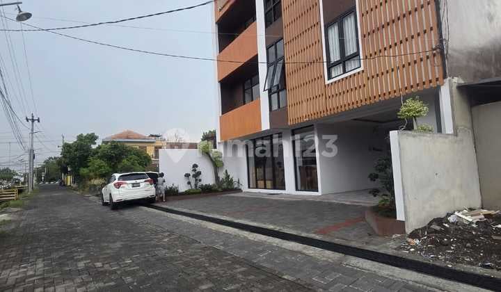 Exclusive 3-Story Kos Near Hermina Maguwo Hospital