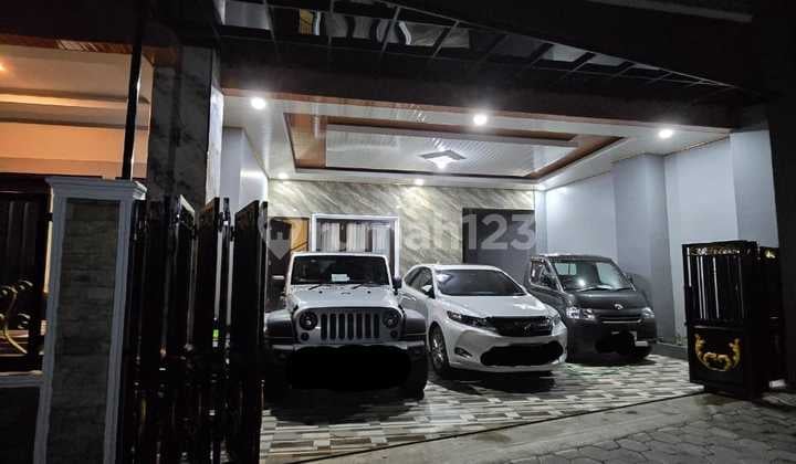 Rumah Super Mewah + Kolam Renang Di Maguwo