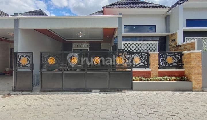 RUMAH' MEGAH DAN MEWAH SIAP HUNI DI MAGUWO