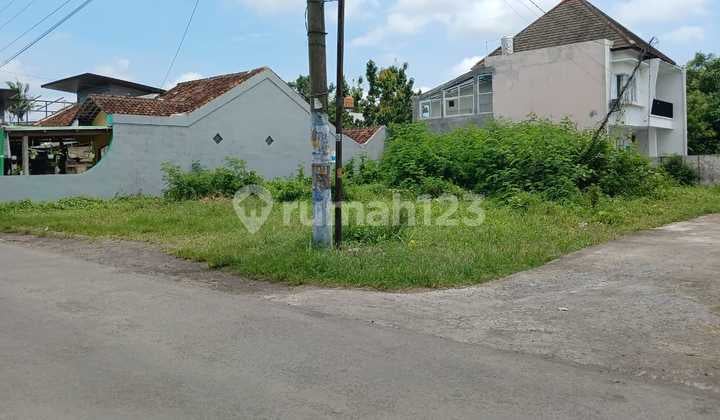 Extraordinary Land Inside Ring Road in Trihanggo
