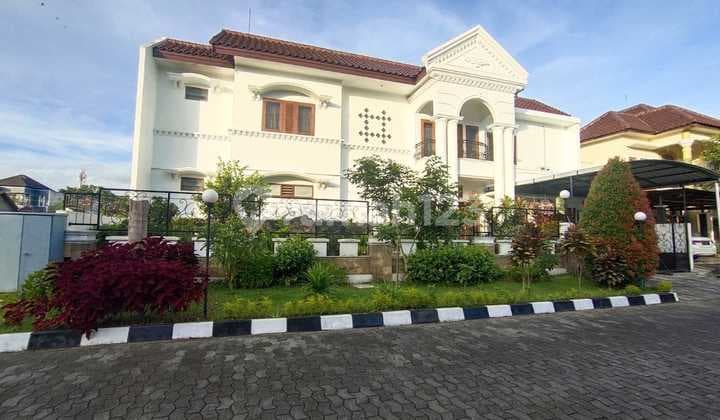 Rumah Mewah + Kolam Renang Di Goto Gati