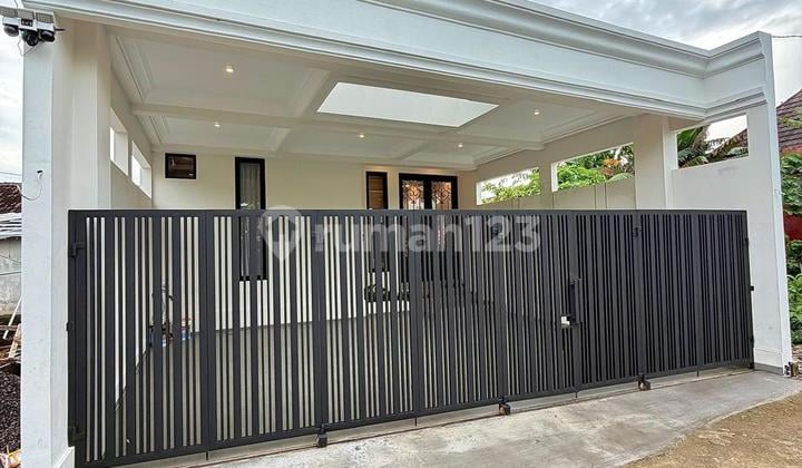 Rumah Mewah Full Furniture Dekat Kampus di Maguwo