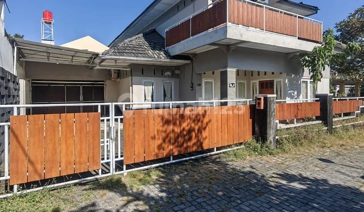 Beautiful and Lush House Near UGM and UII Campuses on Jalan Kaliurang Km 7