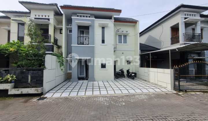 Beautiful and Affordable House Near UGM Campus on Jalan Palagan Km 8