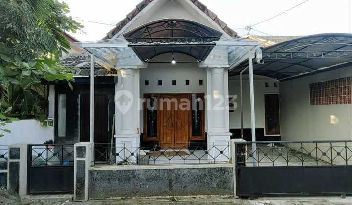 Super Cheap House Near UGM and UII Campus on Jalan Kaliurang Km8