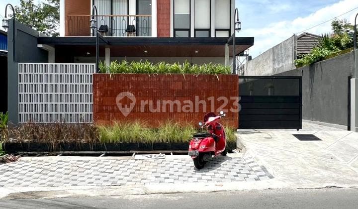 Villa Full Furniture + Kolam Renang di Jongke Palagan