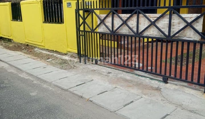 Rumah Baru Renovasi di Tomang Jakarta Barat