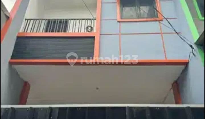 Ruko siap pakai di Jelambar Jakarta Barat