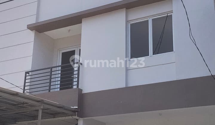 Ruko Siap Pakai di Petojo