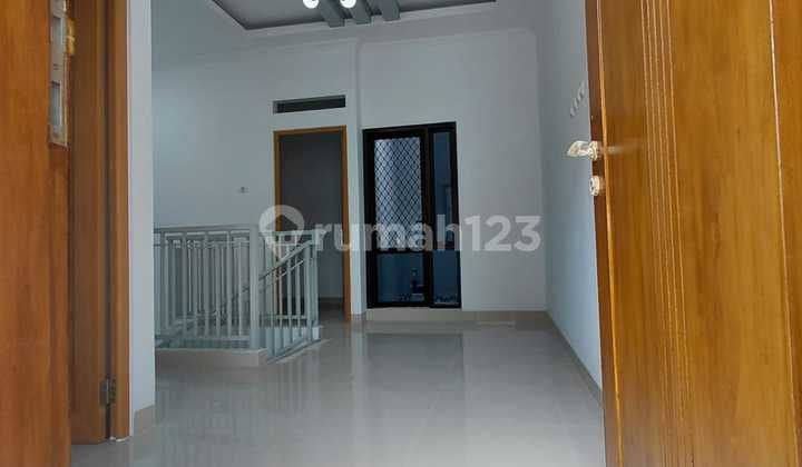 Rumah Cluster Poris Paradise 2 Lantai Hadap Selatan Siap Huni