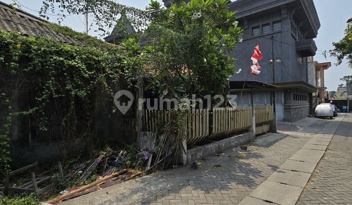 Rumah Tua Hitung Tanah di Batu Ceper Tangerang Luas 200m2 Timur