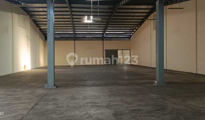 Kopo Katapang Warehouse Complex with Ready-to-Use Tronton Truck Access
