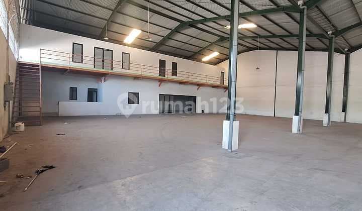 Warehouse Access for Tronton Trucks, Negotiable Price, Office Room Available in Kutawaringin Nanjung, Cimahi