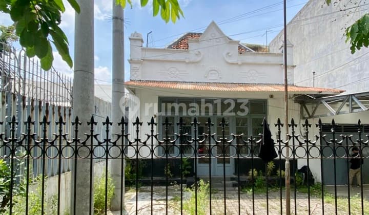 Rumah Usaha Klasik Kolonial Surabaya Pusat Langka & Artistik