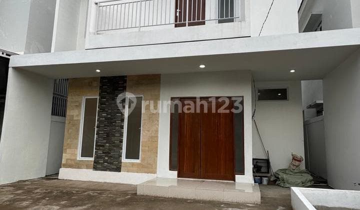 Exclusive House on Aloevera Street, Southeast Pontianak