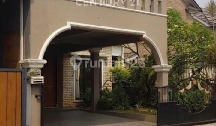 Rumah 2 Lantai Nyaman & Siap Huni Strategis Kota Legenda