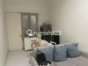 Rumah Bagus, Semi Furnished, Terawat di Cherryfield Buah Batu