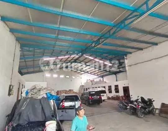 Clean Warehouse Very Strategic Only 50 Meters from Kopo Toll Gate