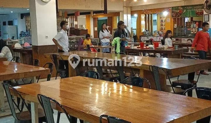 Ruang Usaha Dekat Pusat Belanja, Dekat Pusat Pendidikan di Karapitan