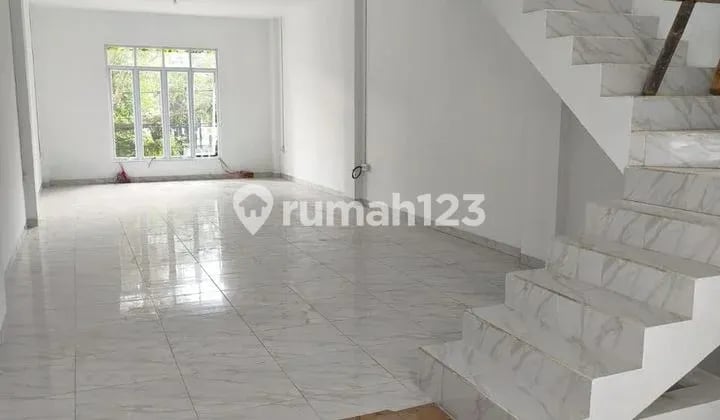 Ruko Terawat Siap Usaha di Karapitan, Lokasi Ramai Dekat Kampus
