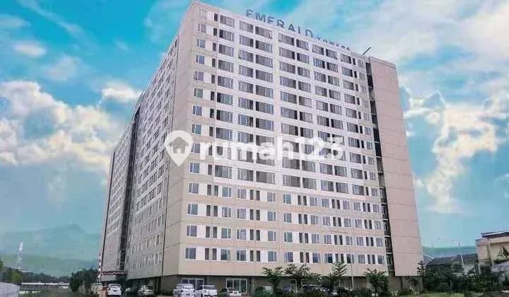 Apartemen Emerald Towers Type Studio Dekat dengan Fasilitas Umum