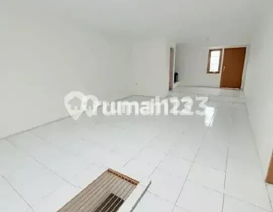 Kost dan Rumah 3 Lantai Lokasi Tengah Kota di Kebonlega Alun Alun