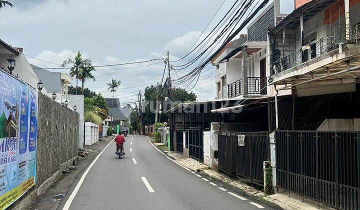Sewa Rumah Pinggir Jalan/ Ruko 2 Lantai Kecapi Jagakarsa Murah