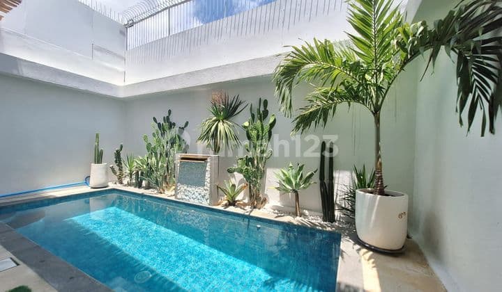 Villa Modern Tropical Sunset Road Bali