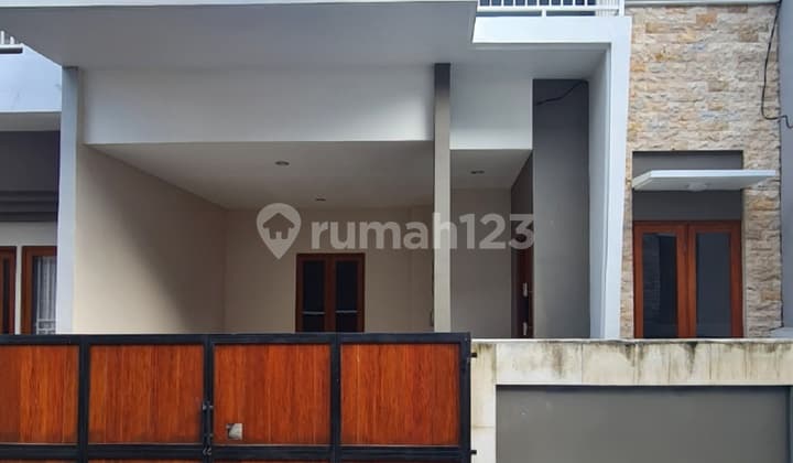 Strategic Minimalist House in Central Sanur Bali