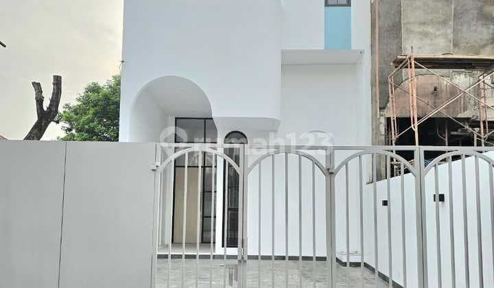 Rumah Brand New 2 Lantai Luas 138M2 di Joglo