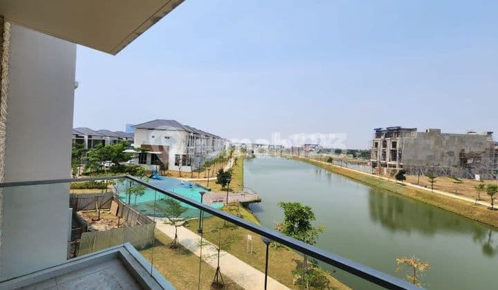 Rumah Pantai Indah Kapuk 2 Luas 250m2 View Danau