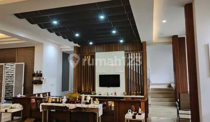 Rumah Mewah Pik Luas 580M2 Posisi Hoek Ada Private Pool